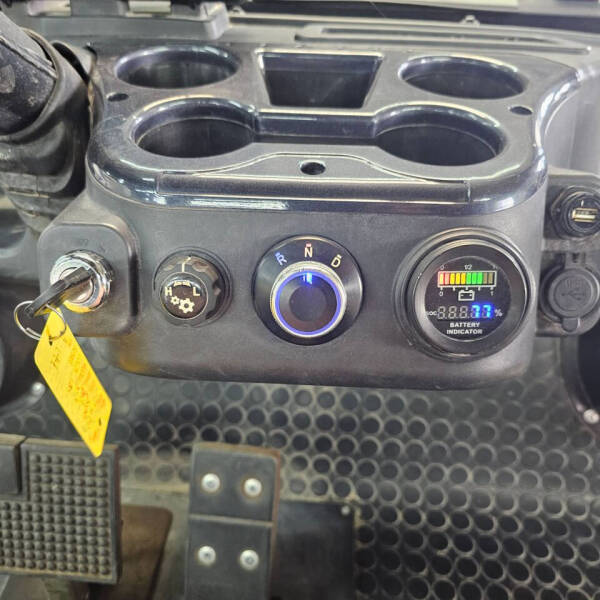 2022 Evolution golf cart