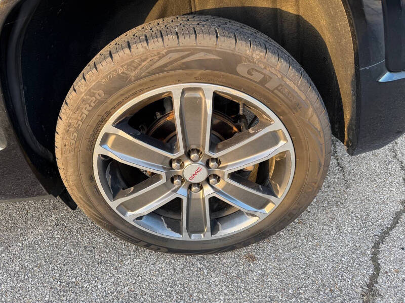 2017 GMC Acadia Denali