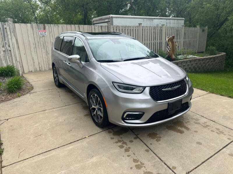 2021 Chrysler Pacifica for sale at You Win Auto in Farmington MN