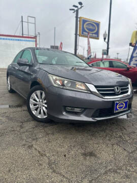 2013 Honda Accord for sale at AutoBank in Chicago IL