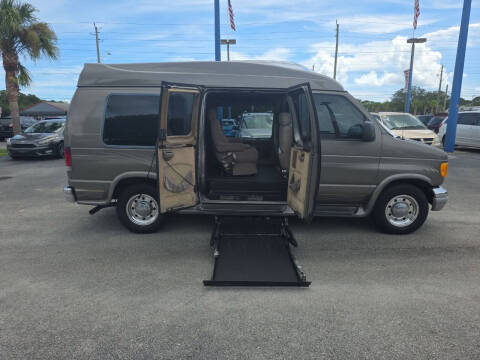 2003 Ford E-Series E-250 SD