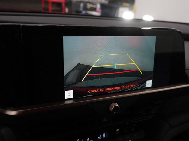 2025 Toyota Crown Signia XLE