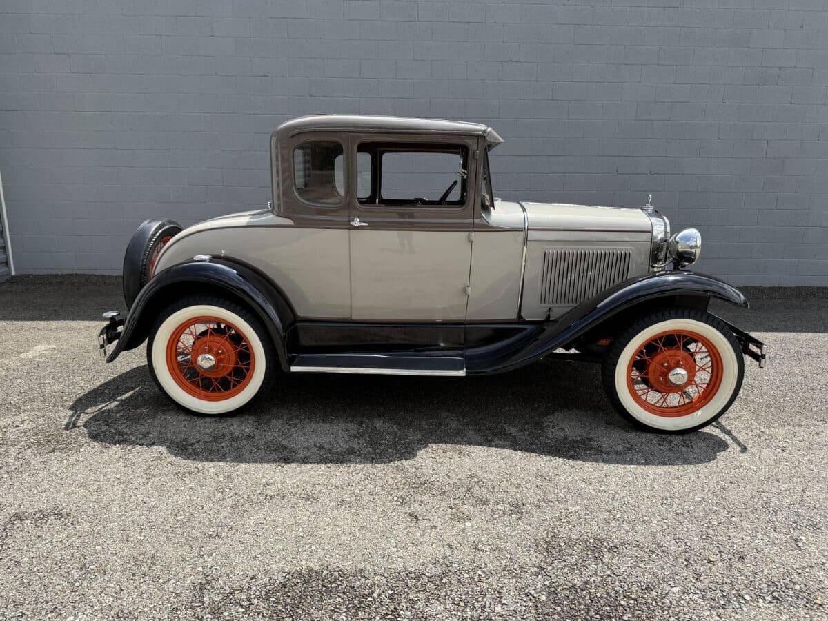 1930 Ford Model A 77