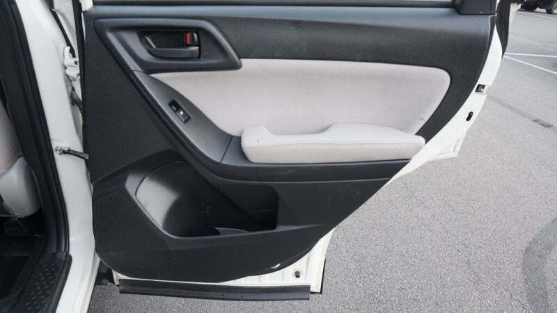 2015 Subaru Forester 2.5i