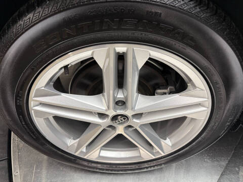 2024 Audi Q5 e quattro S line Premium 55 TFSI