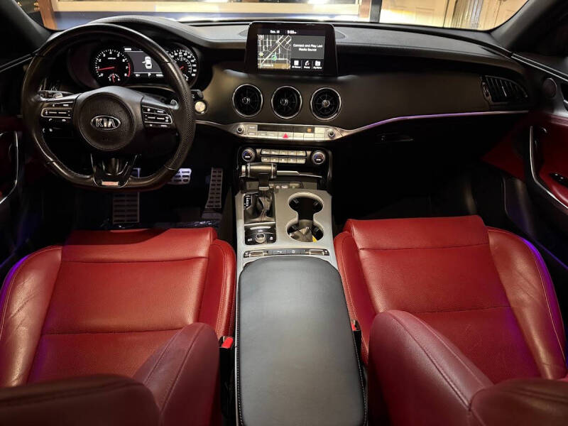 2018 Kia Stinger GT1