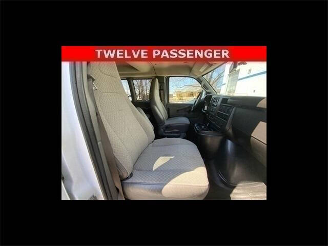 2022 Chevrolet Express LS 3500