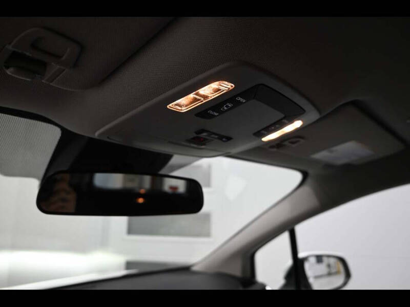 2025 Toyota Sienna LE 8-Passenger