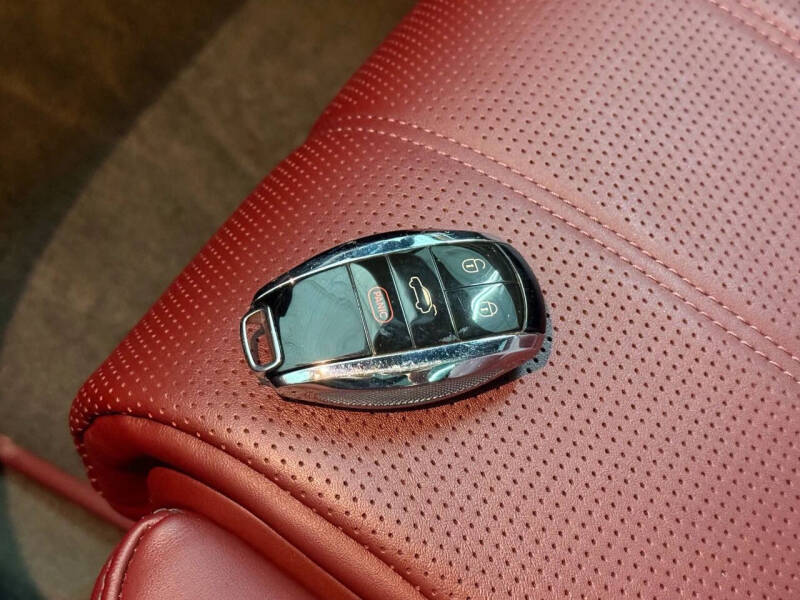 2019 Bentley Bentayga V8