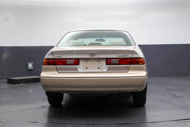 1997 Toyota Camry LE V6