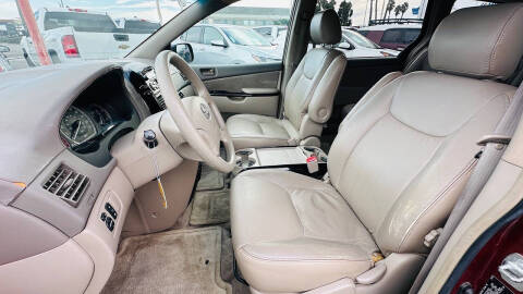 2005 Toyota Sienna LE 7 Passenger