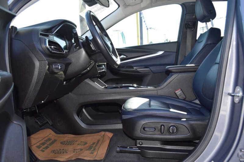 2023 Chevrolet Bolt EUV LT