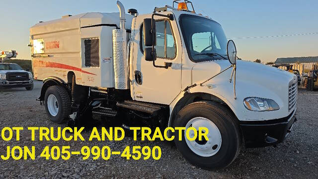 2011 Freightliner M2 106