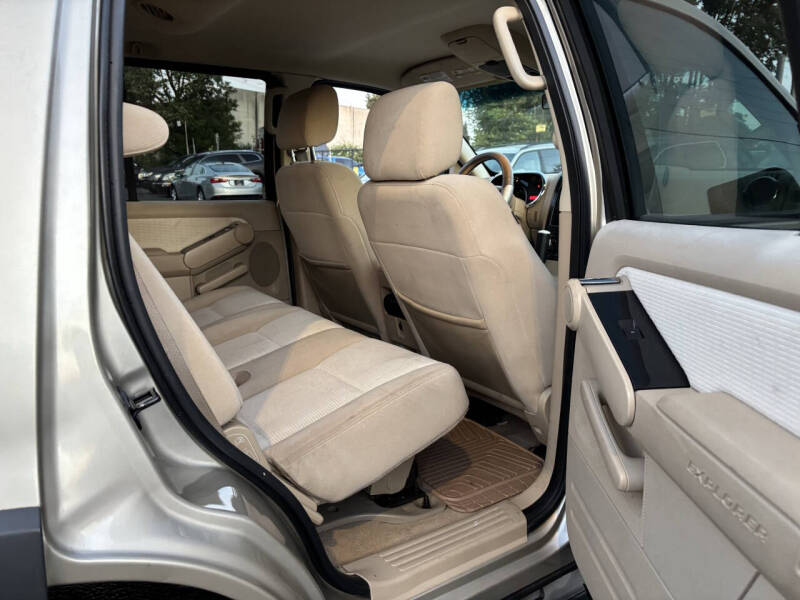 2006 Ford Explorer XLT