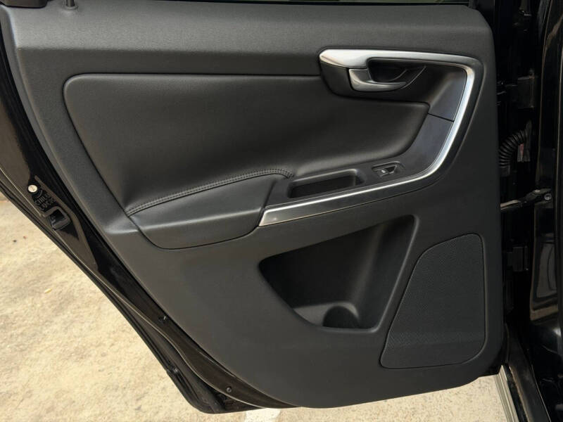 2015 Volvo XC60 T5 Drive-E Premier