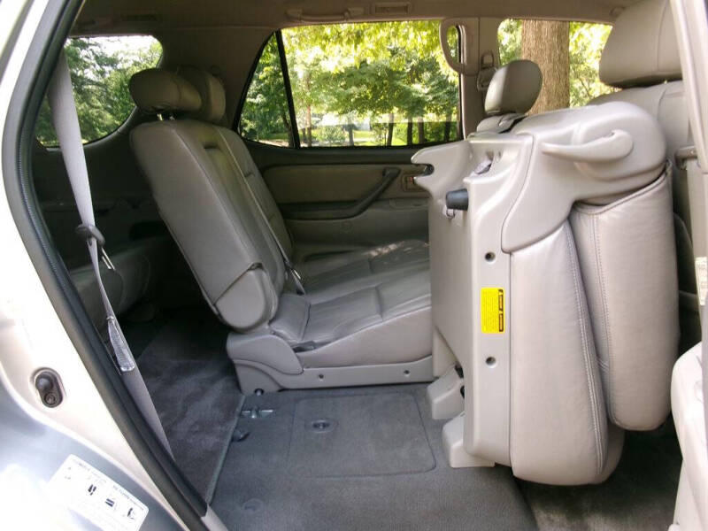 2003 Toyota Sequoia SR5