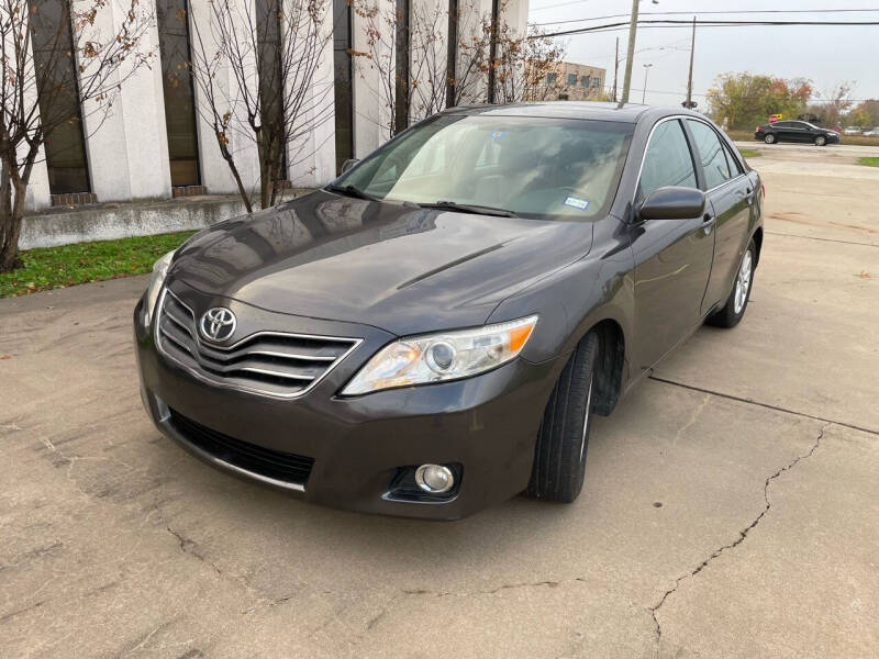 2011 Toyota Camry XLE photo 3