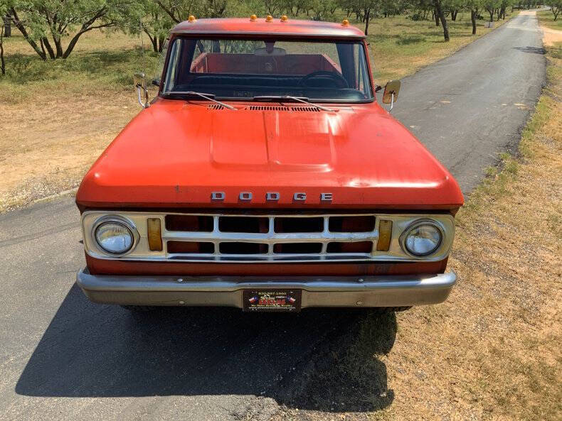 1969 Dodge D200 Pickup