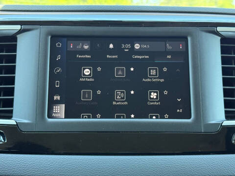 2023 Chrysler Voyager LX