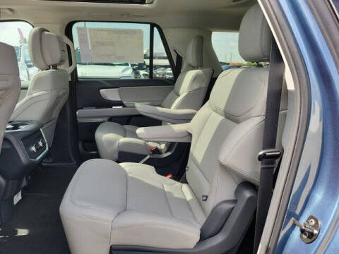 2027 Ford Expedition MAX Active