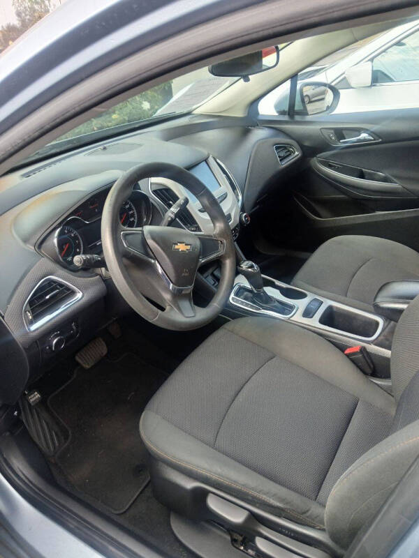 2017 Chevrolet Cruze LS Auto