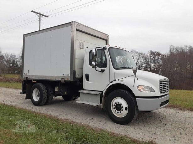 2016 Freightliner M2 106
