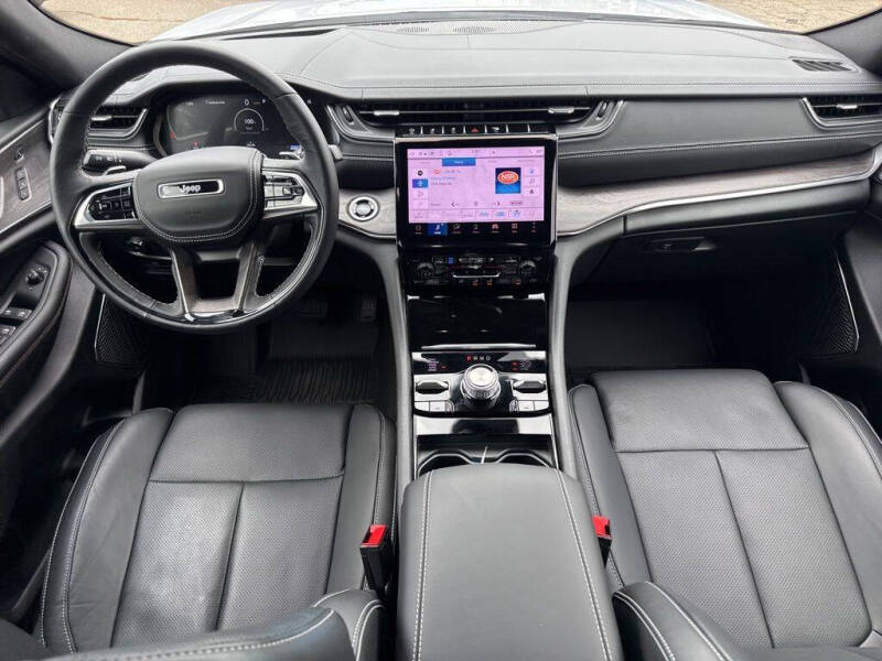 2025 Jeep Grand Cherokee Overland