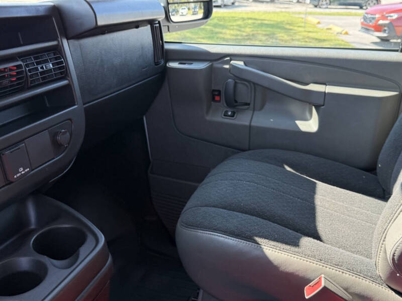 2024 Chevrolet Express 2500