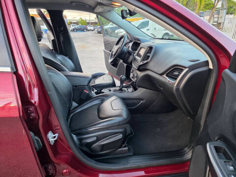 2019 Jeep Cherokee Latitude Plus