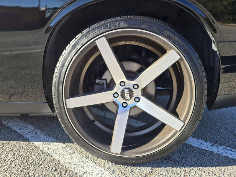 2013 Dodge Challenger SXT Plus