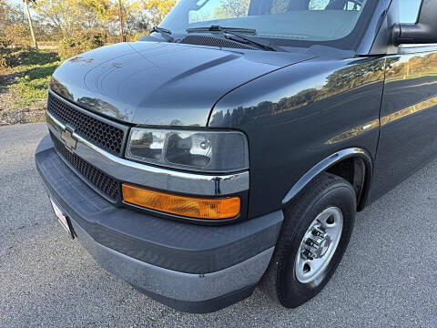 2017 Chevrolet Express LT 3500