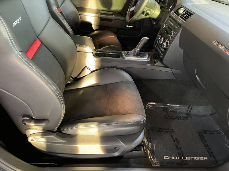 2009 Dodge Challenger SRT8
