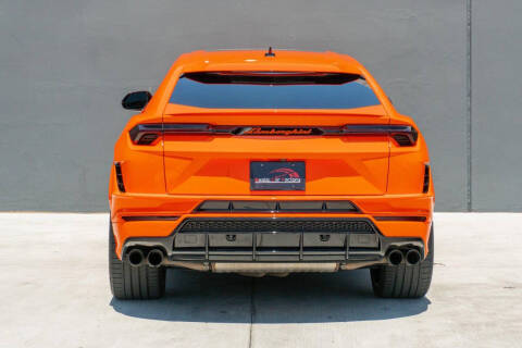 2023 Lamborghini Urus S