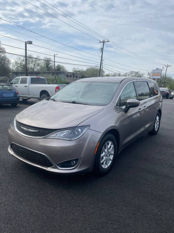 2017 Chrysler Pacifica Touring-L