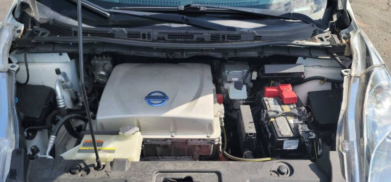 2016 Nissan LEAF S-24