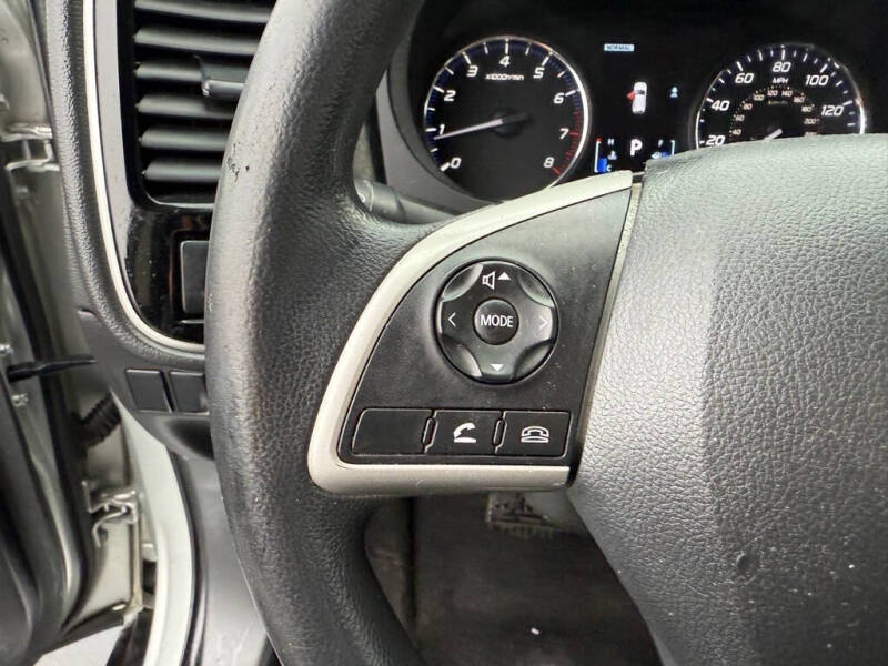 2020 Mitsubishi Outlander ES