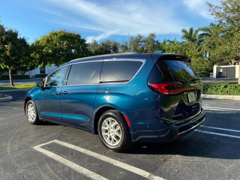 2022 Chrysler Pacifica Touring L