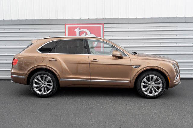 2017 Bentley Bentayga 59