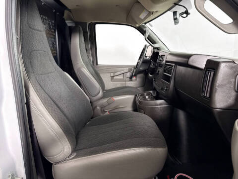 2024 Chevrolet Express 2500