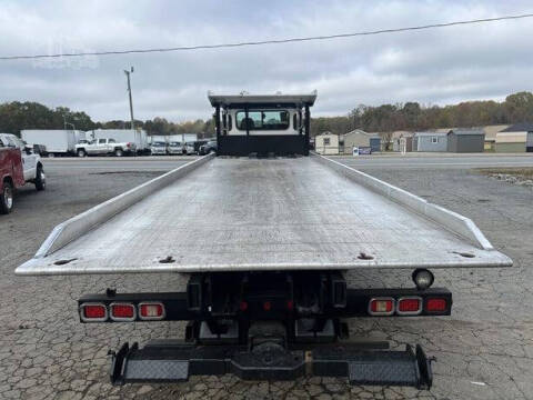 2009 Peterbilt 335