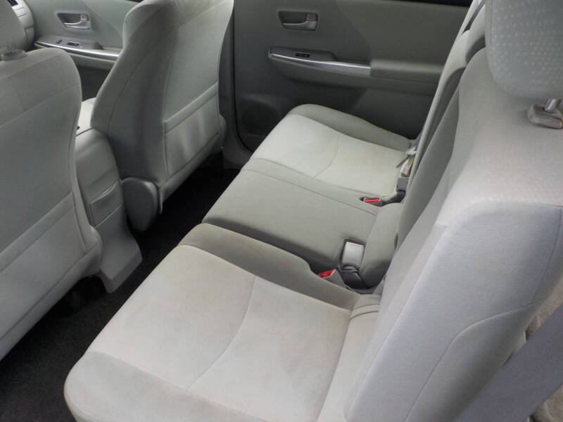 2012 Toyota Prius v Two