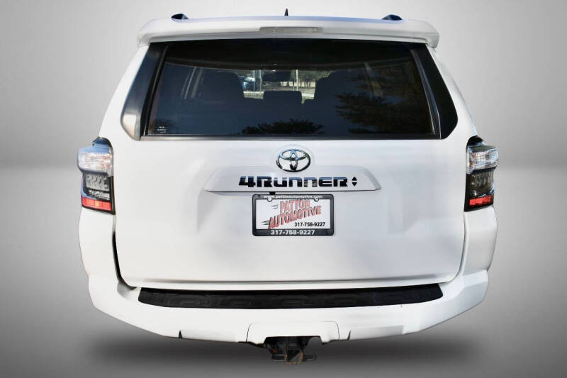 2022 Toyota 4Runner SR5