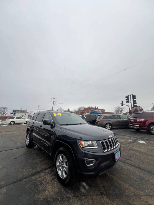 2014 Jeep Grand Cherokee Laredo photo 3