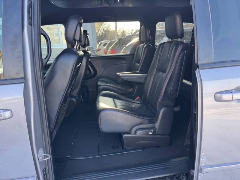 2016 Dodge Grand Caravan R/T