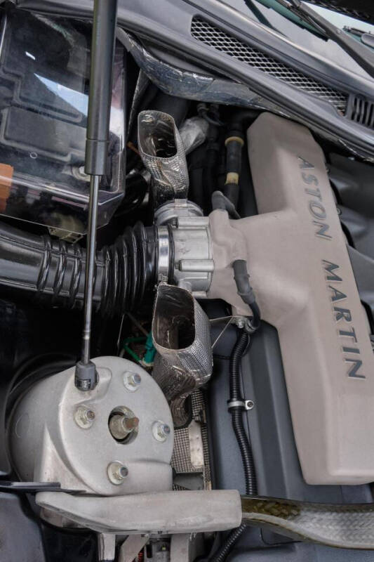 2003 Aston Martin V12 Vanquish