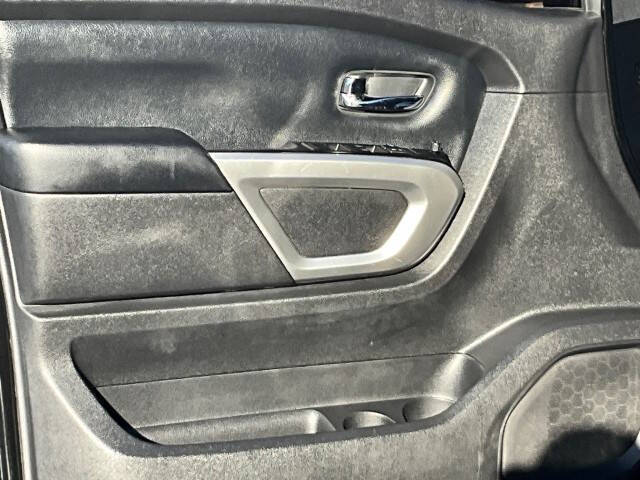 2019 Nissan Titan SV