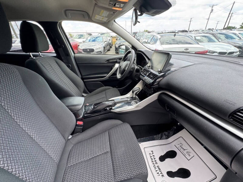 2024 Mitsubishi Eclipse Cross LE