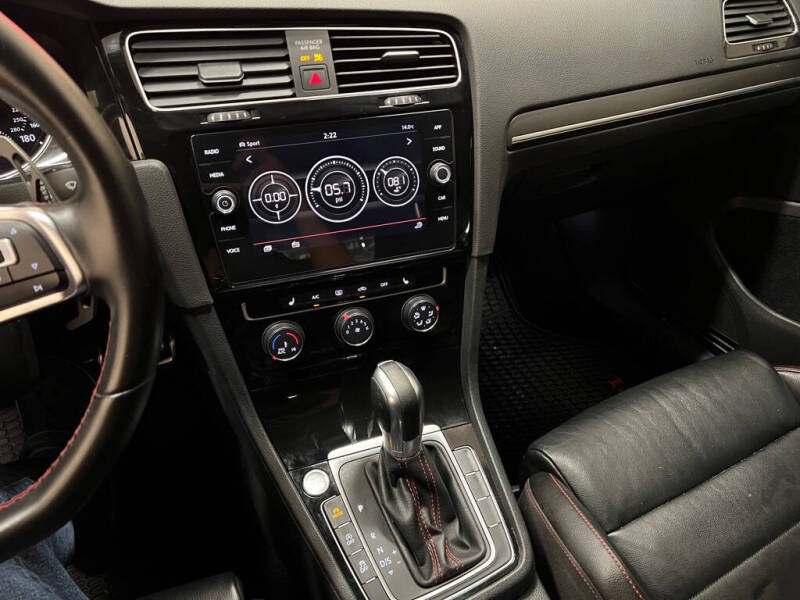 2019 Volkswagen Golf GTI S