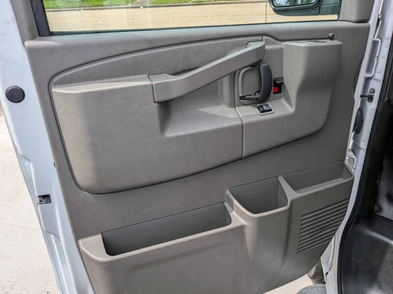 2024 GMC Savana 2500