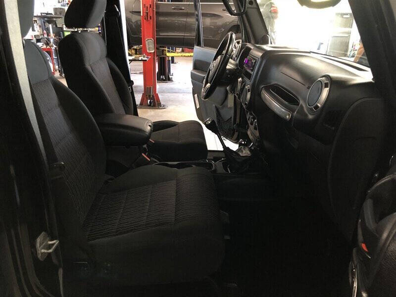 2011 Jeep Wrangler Unlimited Sahara